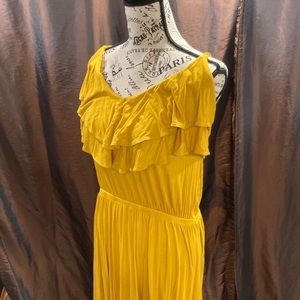 Long yellow dress